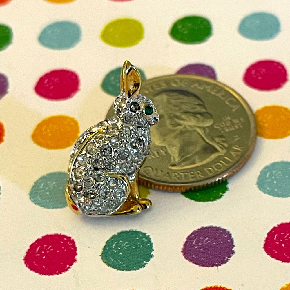 Tiny Vintage 🐇 pin